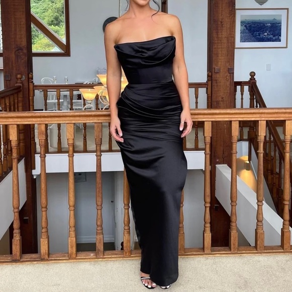 House of CB ‘Adrienne’ Black Satin Strapless Dress - Picture 10 of 15